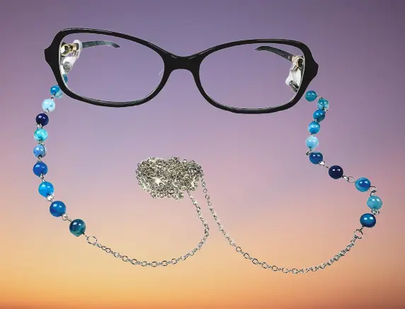 Šnůrka na brýle s modrým achátem a chirurgickou ocelí – elegantní a odolný doplněk