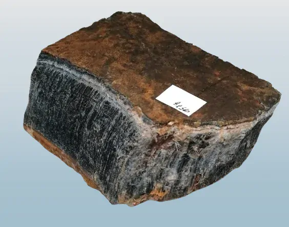 Sokolí oko exkluzivní přírodní ukázka 957 g