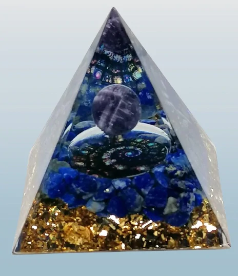 Orgonitová pyramida s lapisem lazuli a symbolem MANDALA