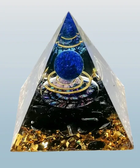 Orgonitová pyramida s obsidiánem a spirálou života