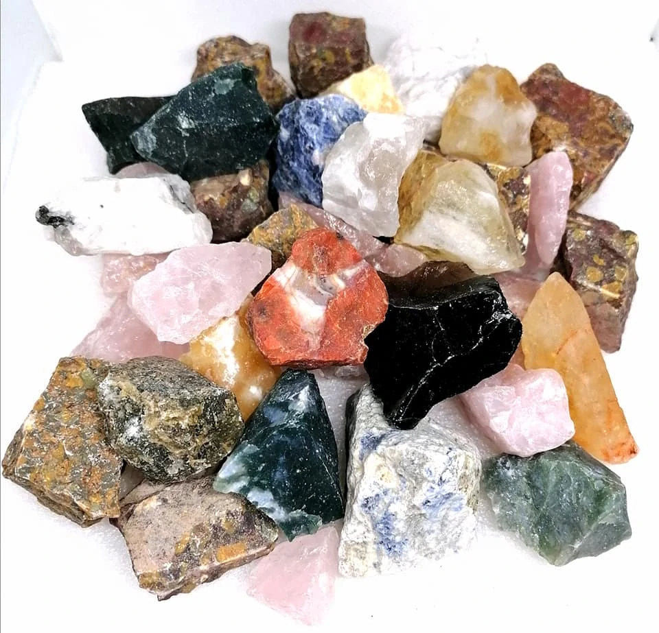 Surové kameny Brazílie 5 kg – mix minerálů pro energii, harmonii a dekoraci