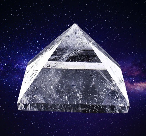 Křišťálová pyramida cca 3,2 cm