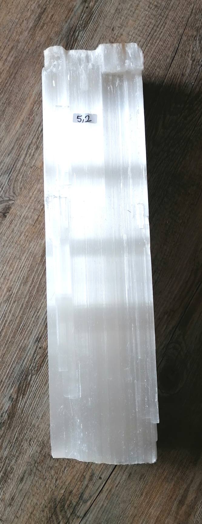 Selenitový krystal 5,2 kg – délka 42 cm, silný energetický kámen