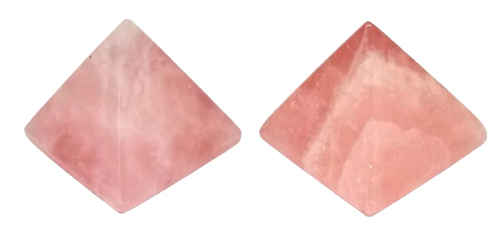 Pyramida z růženínu – harmonizační kámen lásky a klidu, cca 3,5 cm
