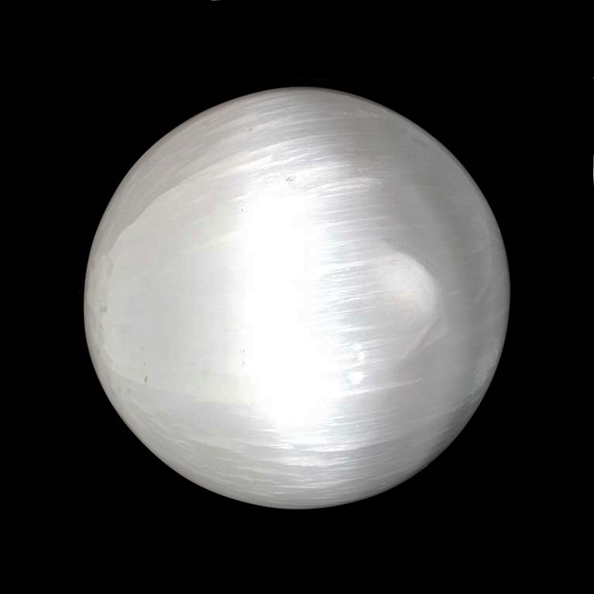 Přírodní selenitová koule 3,5–4 cm | Esoterický očistný kámen z Maroka