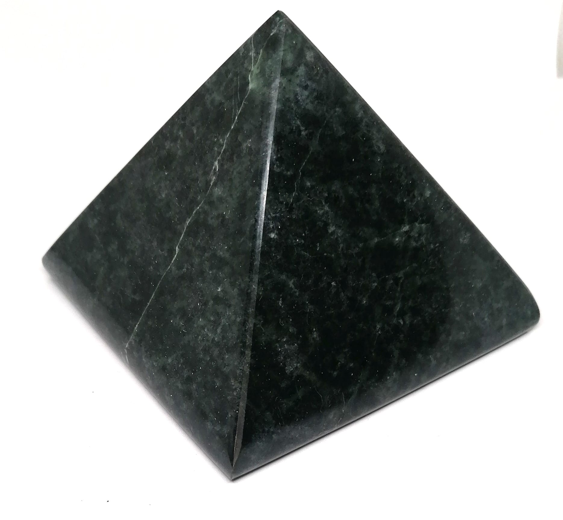 Serpentin-nefrit pyramida cca 8 cm