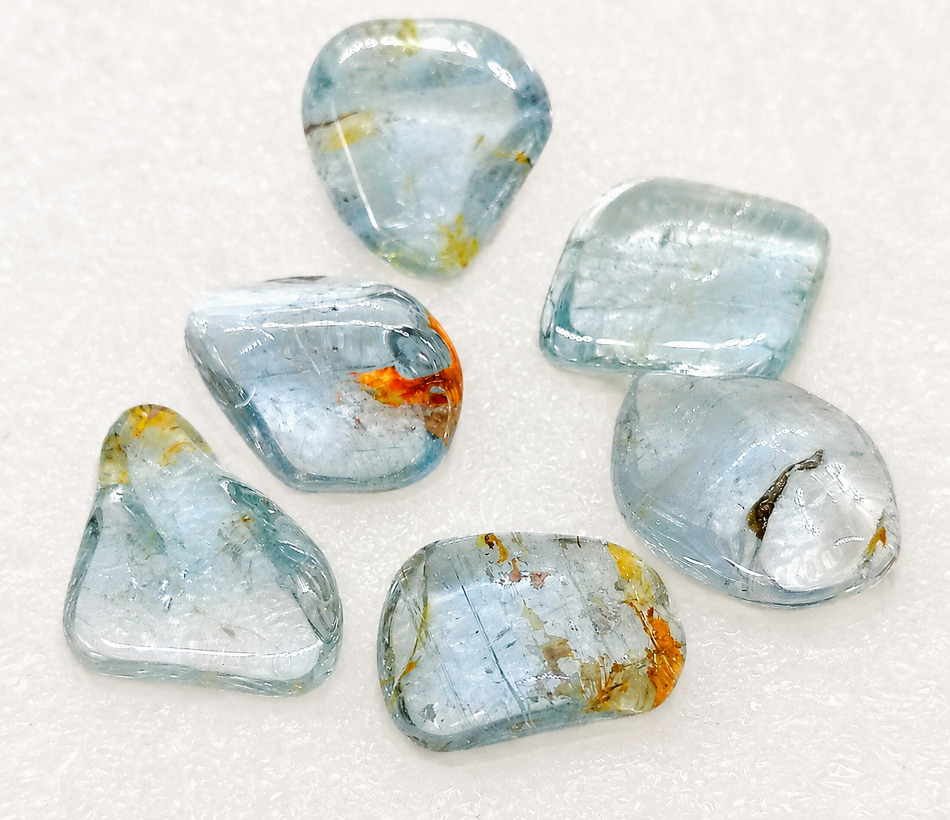 Modrý topaz tromlovaný