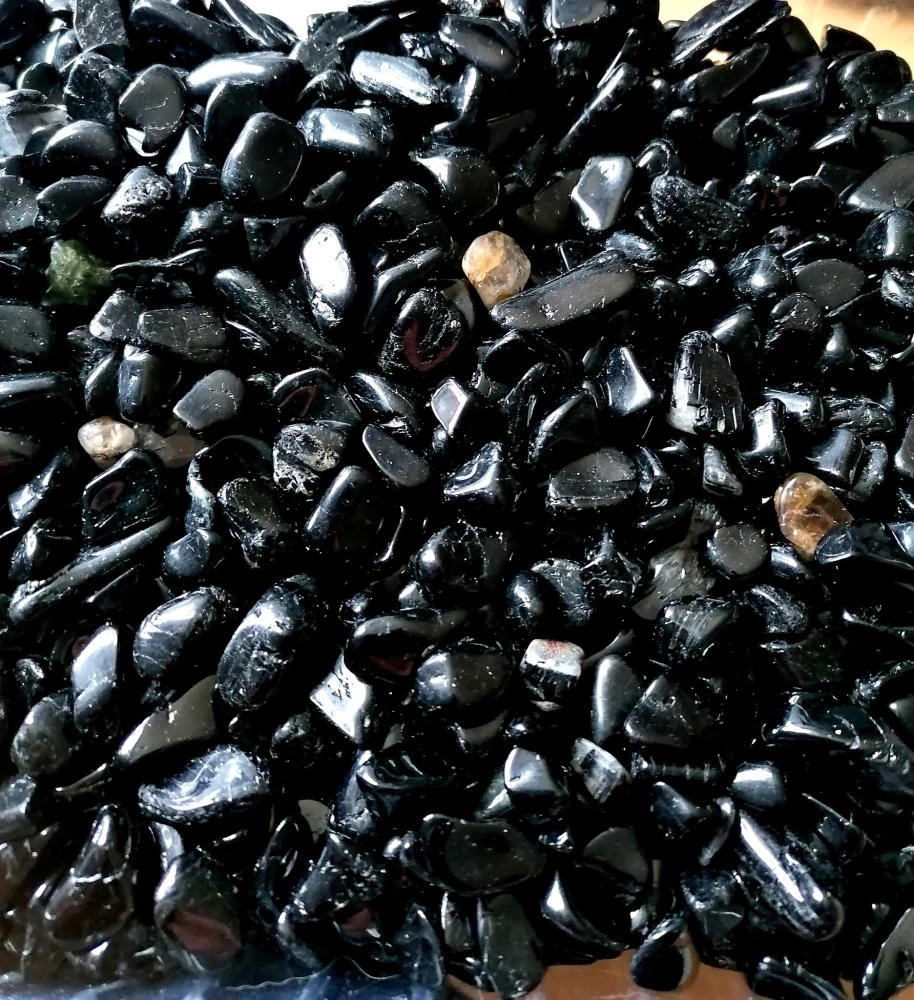 Turmalín skoryl chips 7-12 mm, balení 250 g