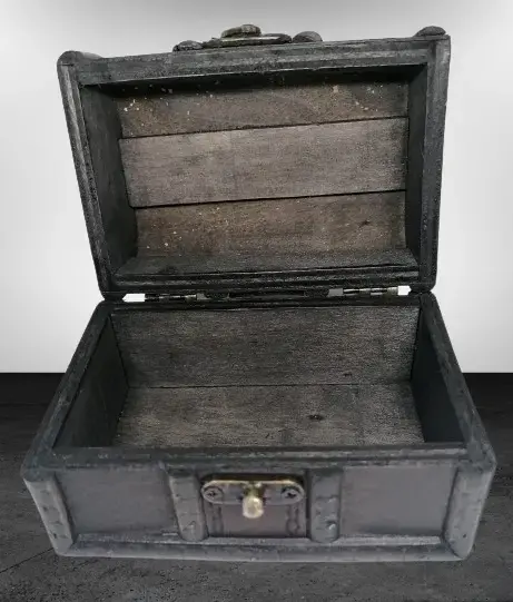 Dřevěná truhlička 12x8x8 cm