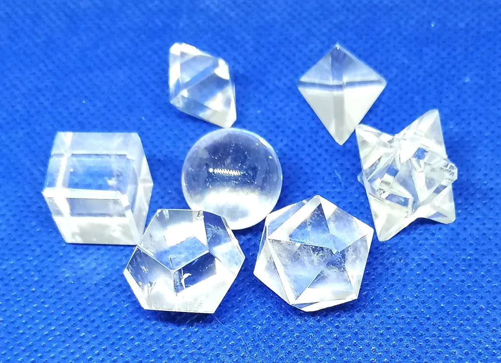 Platónská tělesa - 7 geometrických tvarů z křišťálu