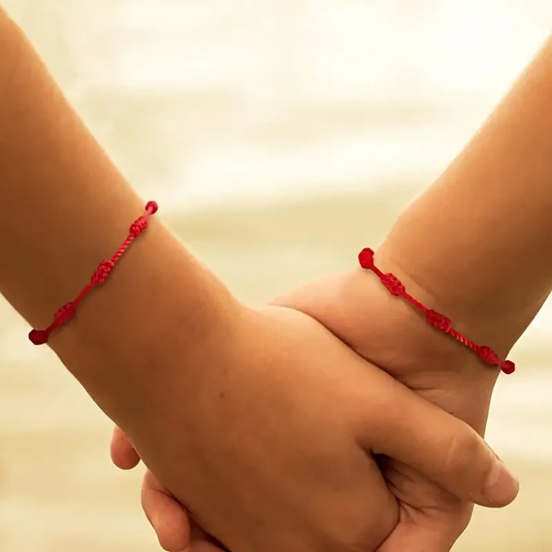 Červený kabbalah náramek – 7 uzlů pro ochranu a energii