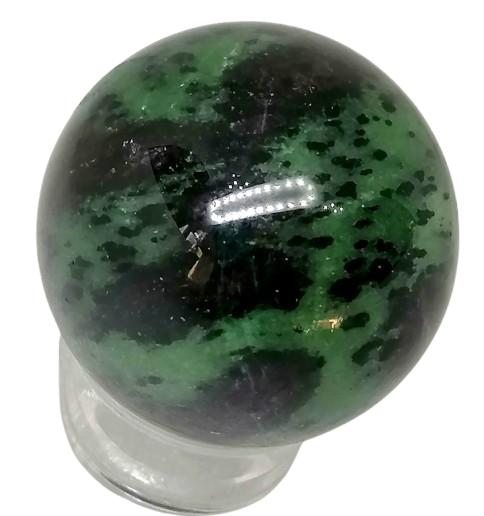 Rubín v zoisitu, exkluzivní koule 145g,průměr 4,3 cm