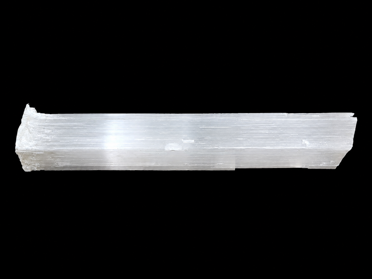 Obří selenitový krystal 2 kg – 40 cm, silný exkluzivní energetický kámen