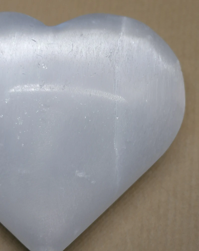 Selenitové srdce poškozené, 7 cm