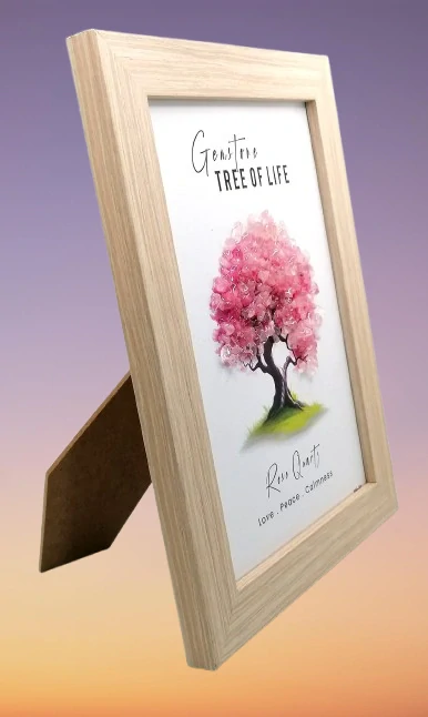Strom života v dřevěném rámu s růženínem 20,5 × 15,5 cm – esoterická dekorace pro harmonii
