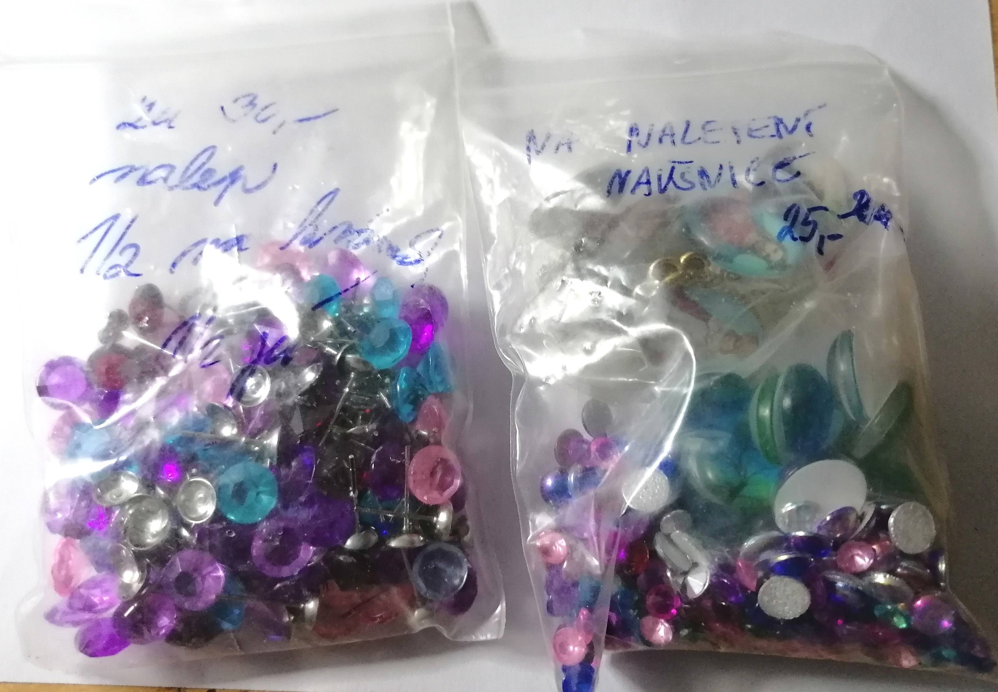 Bižuterní komponenty na výrobu naušnic - komplet