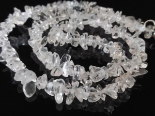 Křišťálový náhrdelník 45 cm – esoterický šperk z kamene světla