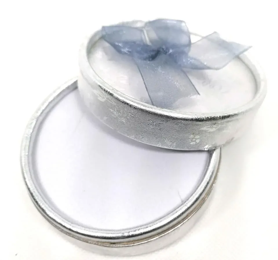 Dárková krabička kulatá stříbrná