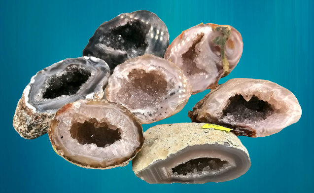 Achát peříčkový, geodky 1 ks