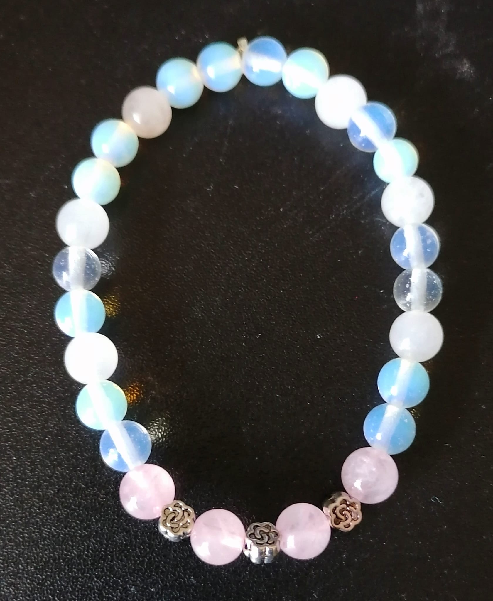 Dětský náramek z lávy a tygřího oka