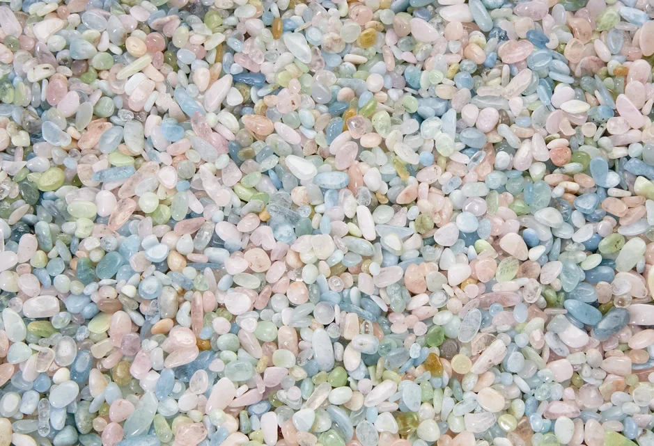 Morganit AA kvalita – MIX chips 4–7 mm, 30 g – Kámen lásky a jemné energie