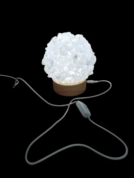 Křišťálová USB lampa s tromlovaným křišťálem – elegantní koule pro harmonii a čistotu vzduchu