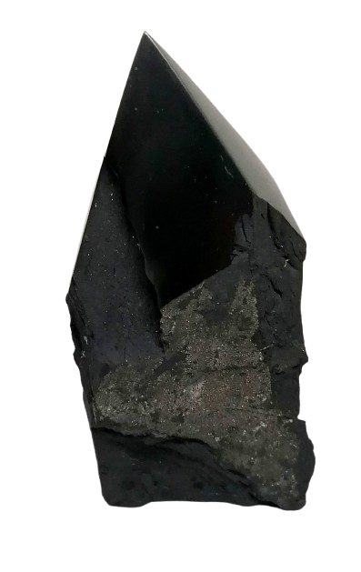 Šungitový obří hrot s pyritovou žílou, 212 g – přírodní ochranný kámen
