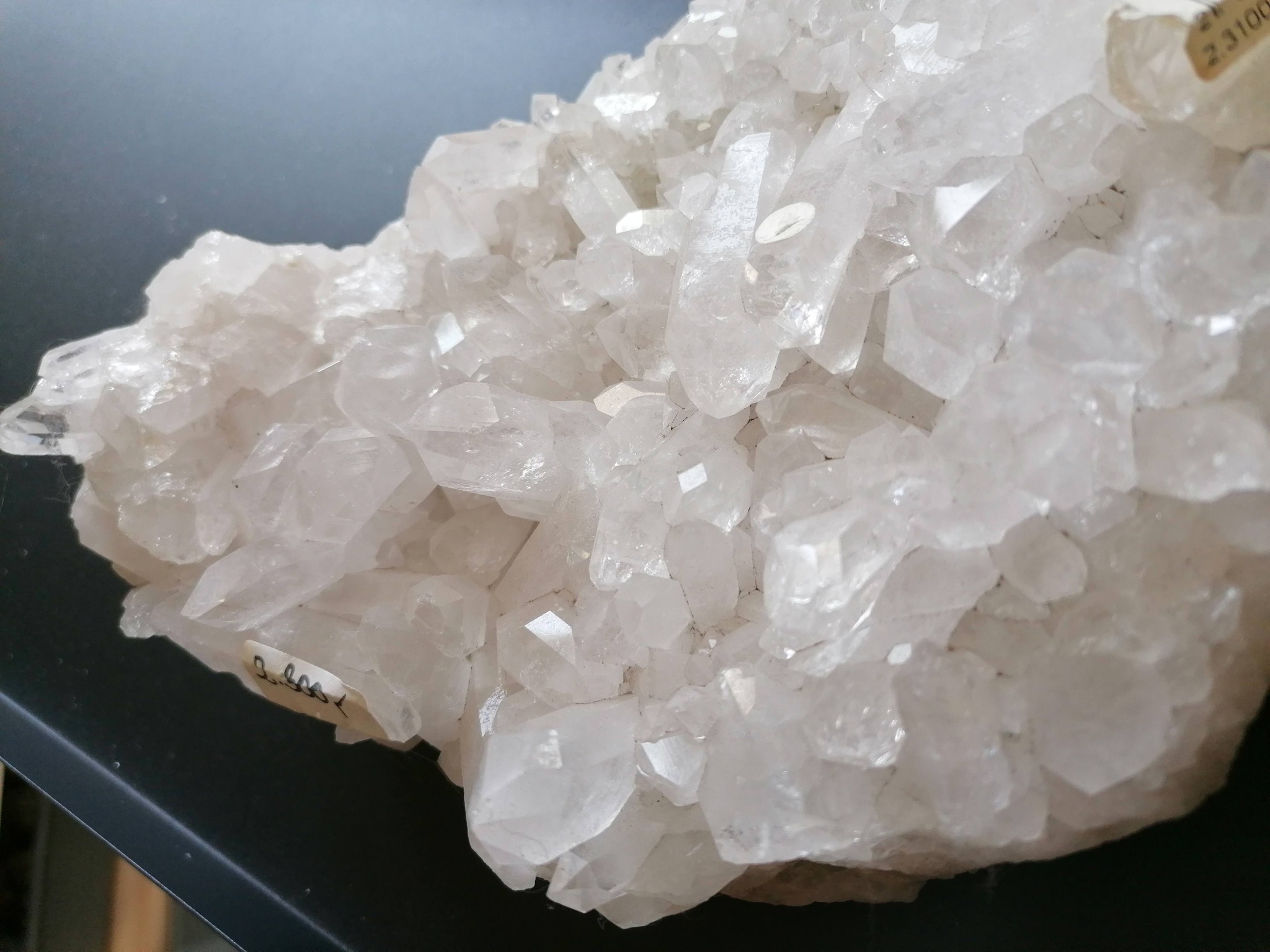 Křišťálová drůza A kvalita 2,3 kg