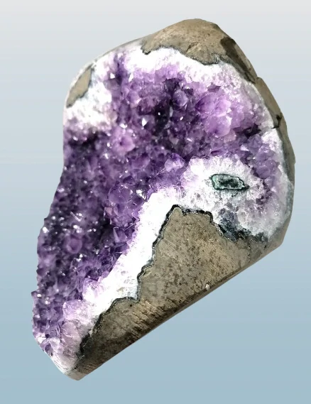 Ametystová geoda zajímavá, 3,8 kg, zaleštěné okraje