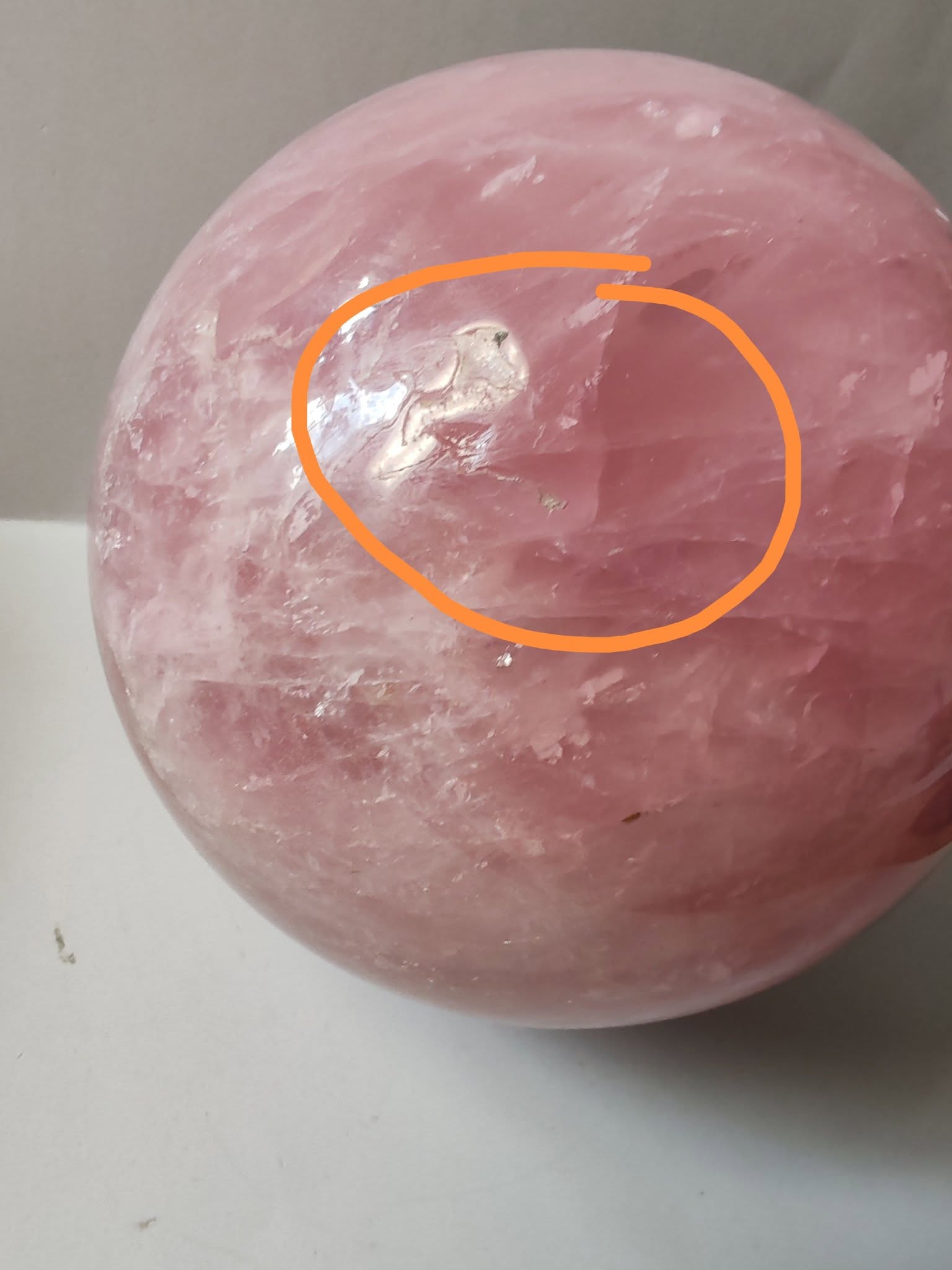 Růženínová koule XXL 1,8 kg / cca 10,8 cm – láska, harmonie a něžná energie