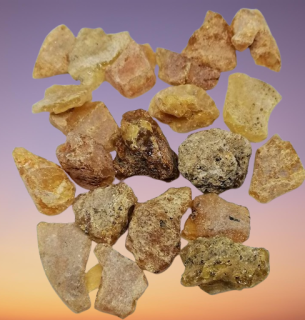 Jantar surový 1 cm, cena za kus