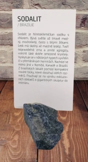 Kartička a minerál SODALIT