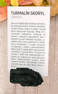 Kartička a minerál - TURMALÍN SKORYL