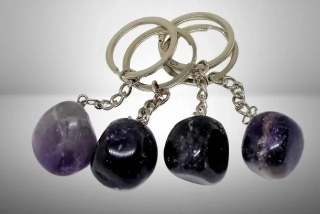 Ametystová klíčenka – přírodní tromlovaný minerál, 1 kus