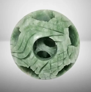 Nefritová exkluzivní koule 3 v 1 – ručně vyřezávaná, průměr 5 cm