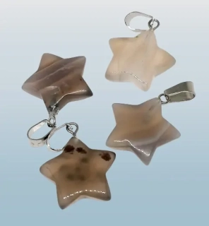 Achát šedý přívěsek hvězdička 2 cm