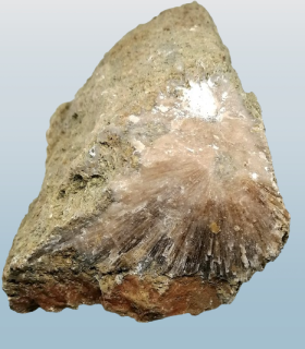 Exkluzivní aragonit z Hořence 760 g tvar sluníčka