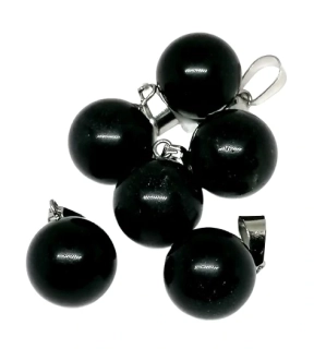 Přívěsek z obsidiánu – kulička 1,5 cm | Ochranný kámen a elegantní doplněk