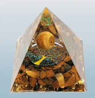 Orgonitová pyramida s tygřím okem a stromem života