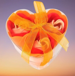 Dárkové balení mýdlových růží – oranžové květy pro dekoraci i koupel