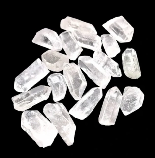 Křišťálové špice v AA kvalitě, délka cca 3-4 cm