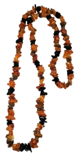 Zajímavý jantarový náhrdelník tmavší mix,obvod 70 cm