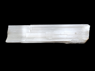 Selenitový krystal 2,3 kg – délka 41 cm, silný energetický kámen