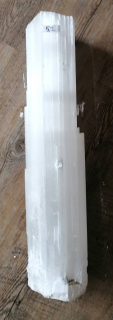Obří selenitový krystal 5,2 kg – 43 cm, silný energetický kámen