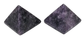 Pyramida z lepidolitu – kámen klidu, harmonie a duchovního uzdravení, cca 3,5 cm