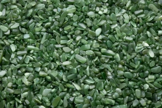 Nefrit – sekané kamínky (chips), balení 100 g, velikost 4–7 mm