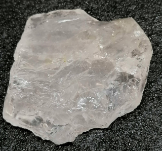 Křišťál z Brazílie AA kvalita – přírodní surový krystal 110 g | Vysokovibrační minerál