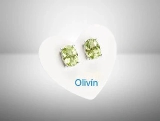 Olivín oválný 5×7 mm – náušnice z chirurgické oceli, puzeta/gumička