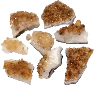 Citrínová drůzička 20–40 g – přírodní krystal pro energii a hojnost