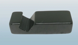 Podstavec pod mobil ze šungitu 6,5 x 2 cm